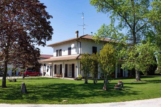 Villa in Cento, Provincia di Ferrara