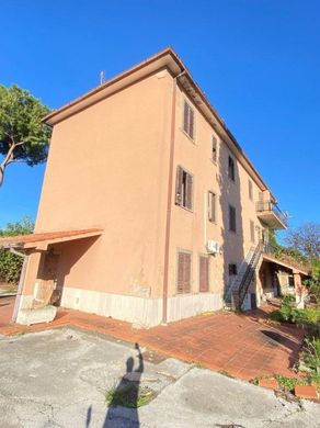 منزل ريفي ﻓﻲ روما, Lazio