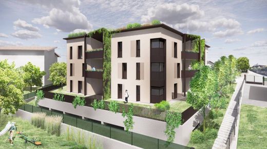 阁楼  Verbania, 韦尔巴诺-库西奥-奥索拉省