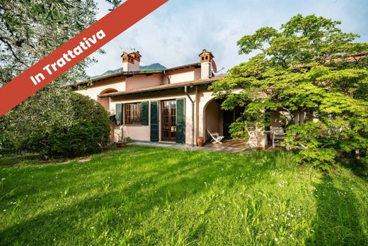 Villa in Mandello del Lario, Provincia di Lecco