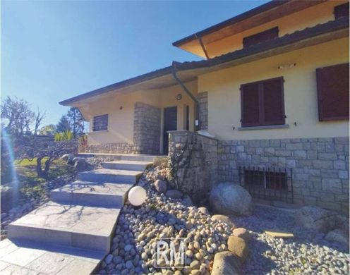 Villa in Brembate di Sopra, Provincia di Bergamo