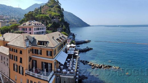 Camogli, Provincia di Genovaのアパートメント