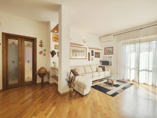 Appartamento a Sesto Fiorentino, Firenze