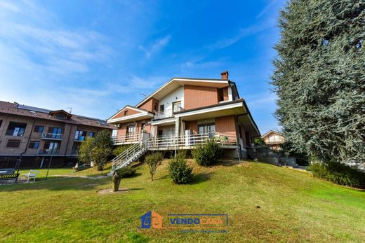 Villa in Volpiano, Turin