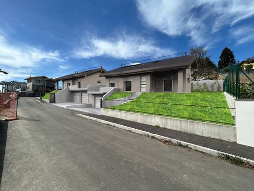 Saltrio, Provincia di Vareseのヴィラ