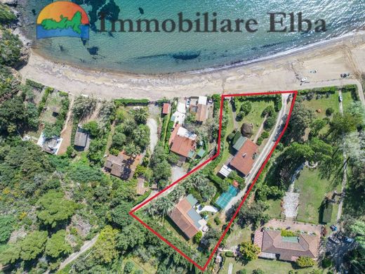 Villa Capoliveri, Livorno ilçesinde