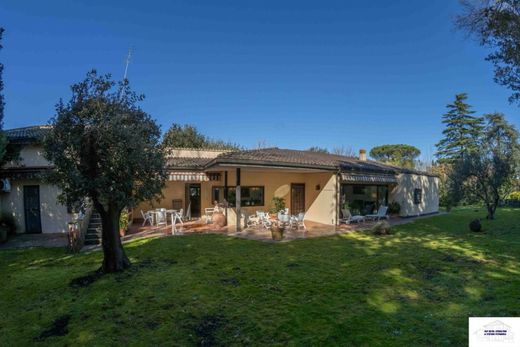 Villa in Rome, Latium