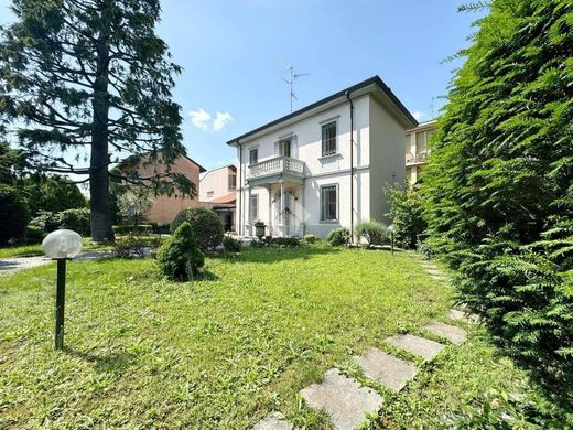 Villa in Seregno, Province of Monza and Brianza