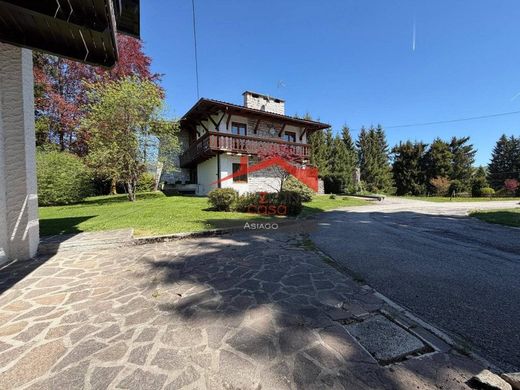 Villa in Gallio, Provincia di Vicenza