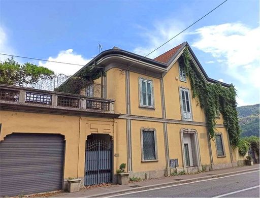 Villa Como, Como ilçesinde