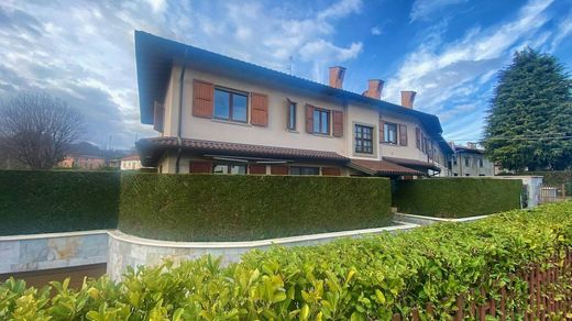 Villa in Presezzo, Provincia di Bergamo