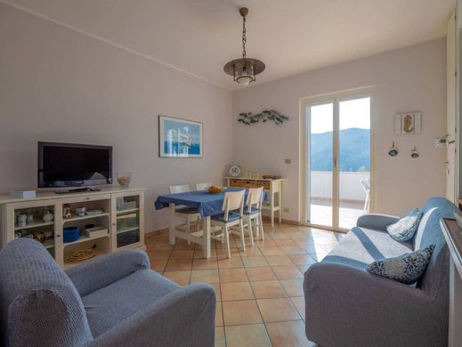 Apartament w Noli, Provincia di Savona