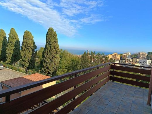 Βίλα σε Porto Sant'Elpidio, Province of Fermo