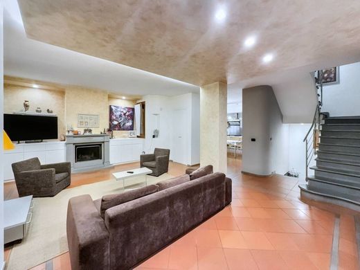 Luxe woning in Poggio a Caiano, Provincia di Prato