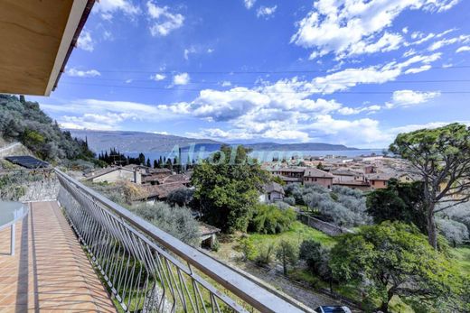Villa in Toscolano-Maderno, Provincia di Brescia
