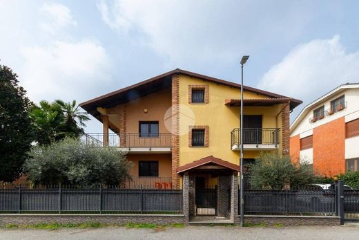 Villa in Beinasco, Turin