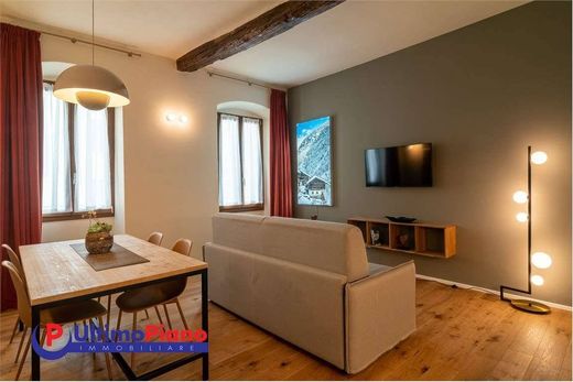 Apartment / Etagenwohnung in Aosta, Valle d'Aosta