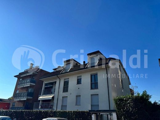 Penthouse in Settimo Milanese, Milan