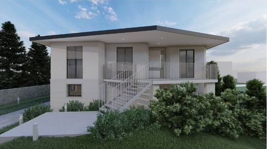 Villa in Paderno Dugnano, Milan