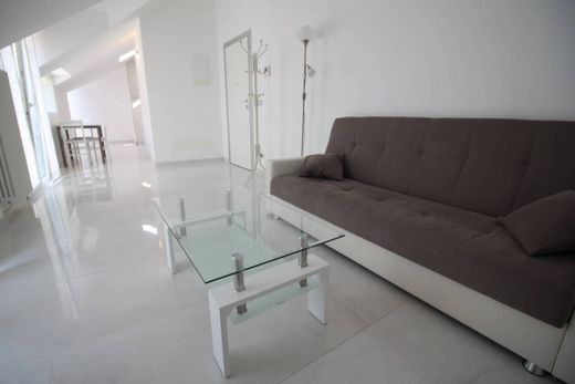 Penthouse Alassio, Savona ilçesinde