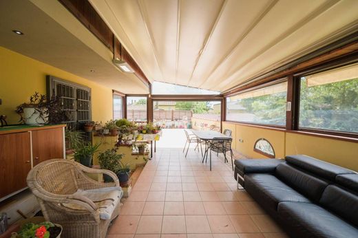 Villa in Granarolo dell'Emilia e Viadagola, Bologna