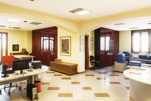 Apartment / Etagenwohnung in Mailand, Lombardei