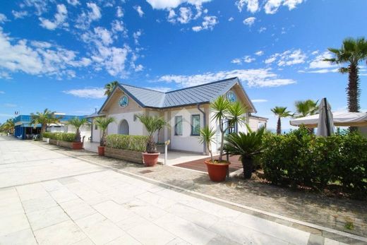 Chalet en Grottammare, Provincia di Ascoli Piceno