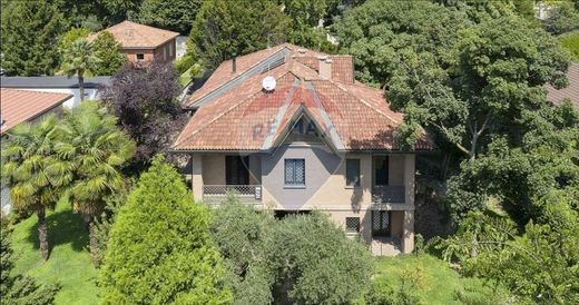 Villa - Caronno Pertusella, Provincia di Varese