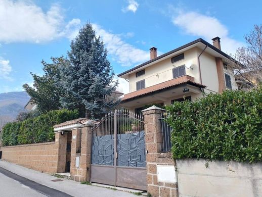 Villa en Avellino, Provincia di Avellino