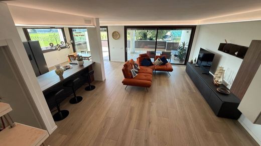 Penthouse in Curno, Provincia di Bergamo