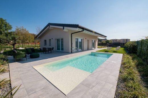 Villa - Puegnago sul Garda, Provincia di Brescia