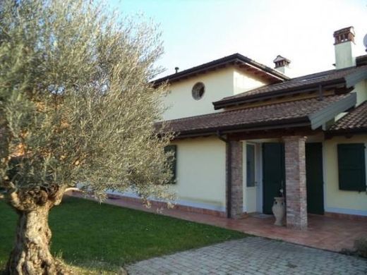 Villa in Modena, Provincia di Modena