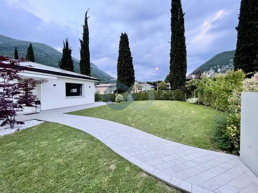 Вилла, Villanuova sul Clisi, Provincia di Brescia