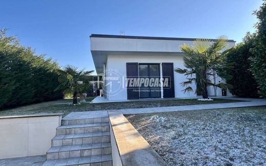 ﻓﻴﻼ ﻓﻲ Capriolo, Provincia di Brescia