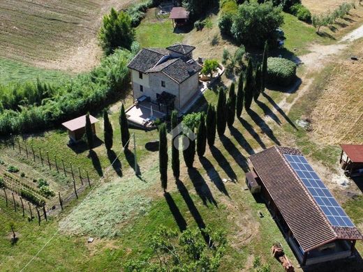 Landhuis in Cantalupo in Sabina, Provincia di Rieti