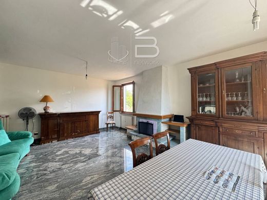 Villa - Uzzano, Provincia di Pistoia