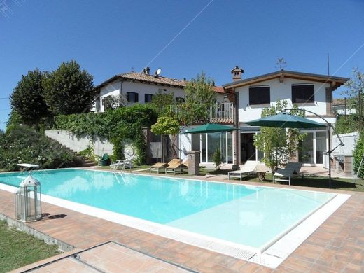 Castagnole delle Lanze, Provincia di Astiのカントリーハウス