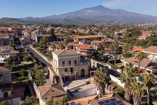 Villa - Aci Sant'Antonio, Catania