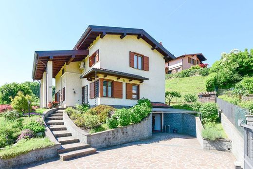 Villa in Albavilla, Provincia di Como