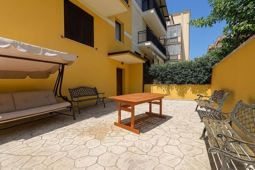 别墅  Pescara, 佩斯卡拉省