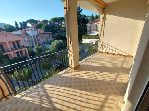 ﺷﻘﺔ ﻓﻲ Borgio, Provincia di Savona