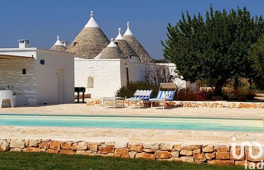 Villa Ostuni, Brindisi ilçesinde