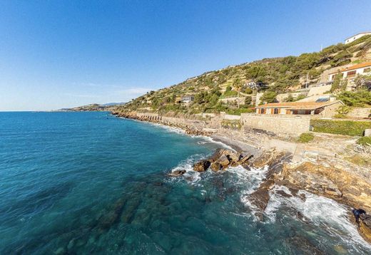 Villa in Cipressa, Provincia di Imperia