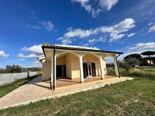 Villa a Cerveteri, Roma