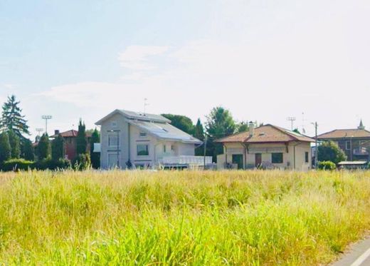 Villa in San Vittore Olona, Milan