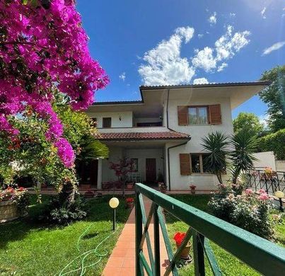 Villa in Francavilla al Mare, Provincia di Chieti