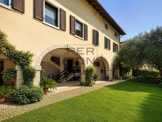 Villa in Riva del Garda, Trento