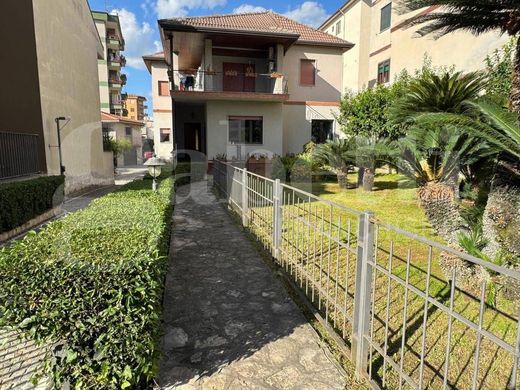 Вилла, Santa Maria Capua Vetere, Provincia di Caserta