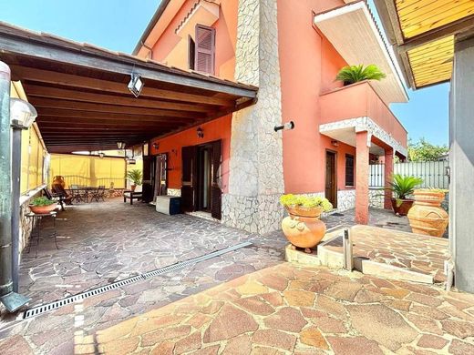 别墅  罗马市, 罗马省