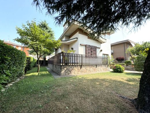 Villa in Vignate, Città metropolitana di Milano